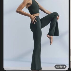 Athleta Women's Elation Flare Pants in XS Petite, dark green